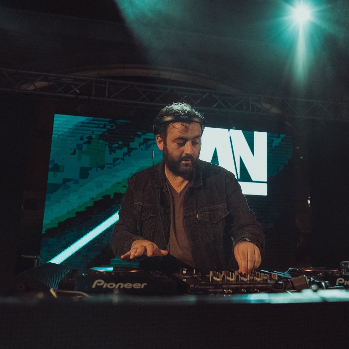 ETHAN ENMIX