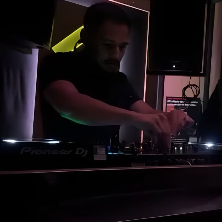 Dj Shubz