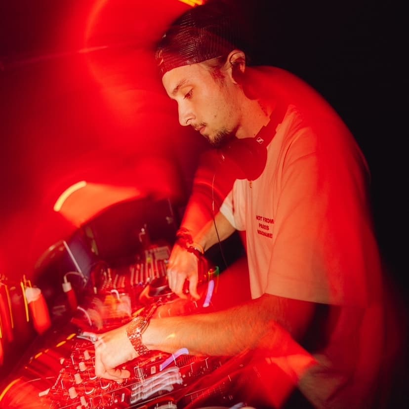 dj elowe